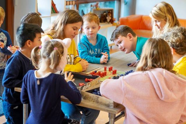 De cruciale leeftijd van 0 tot 12 vlietkinderen